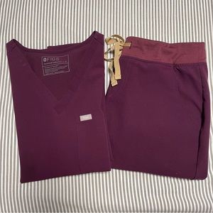 Deep Purple FIGS medium scrubs set